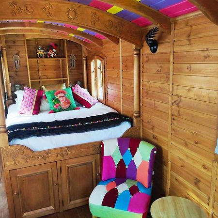 Aparthotel Logis Le Nid Du Pont De Gau Saintes-Maries-de-la-Mer Pokoj fotografie