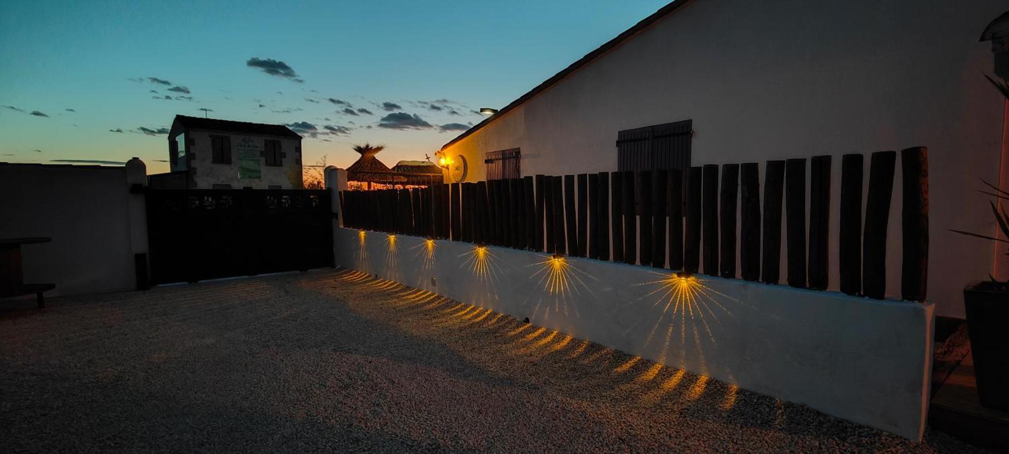 Aparthotel Logis Le Nid Du Pont De Gau Saintes-Maries-de-la-Mer Exteriér fotografie