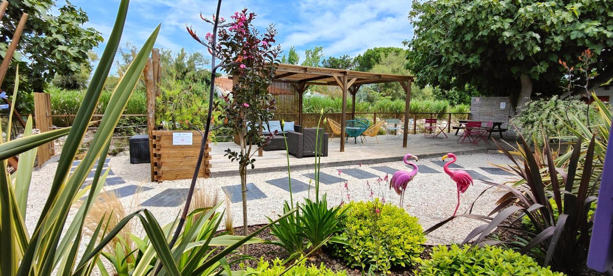 Aparthotel Logis Le Nid Du Pont De Gau Saintes-Maries-de-la-Mer Exteriér fotografie